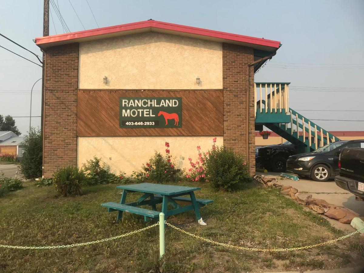 RANCHLAND Inn Nanton Bagian luar foto