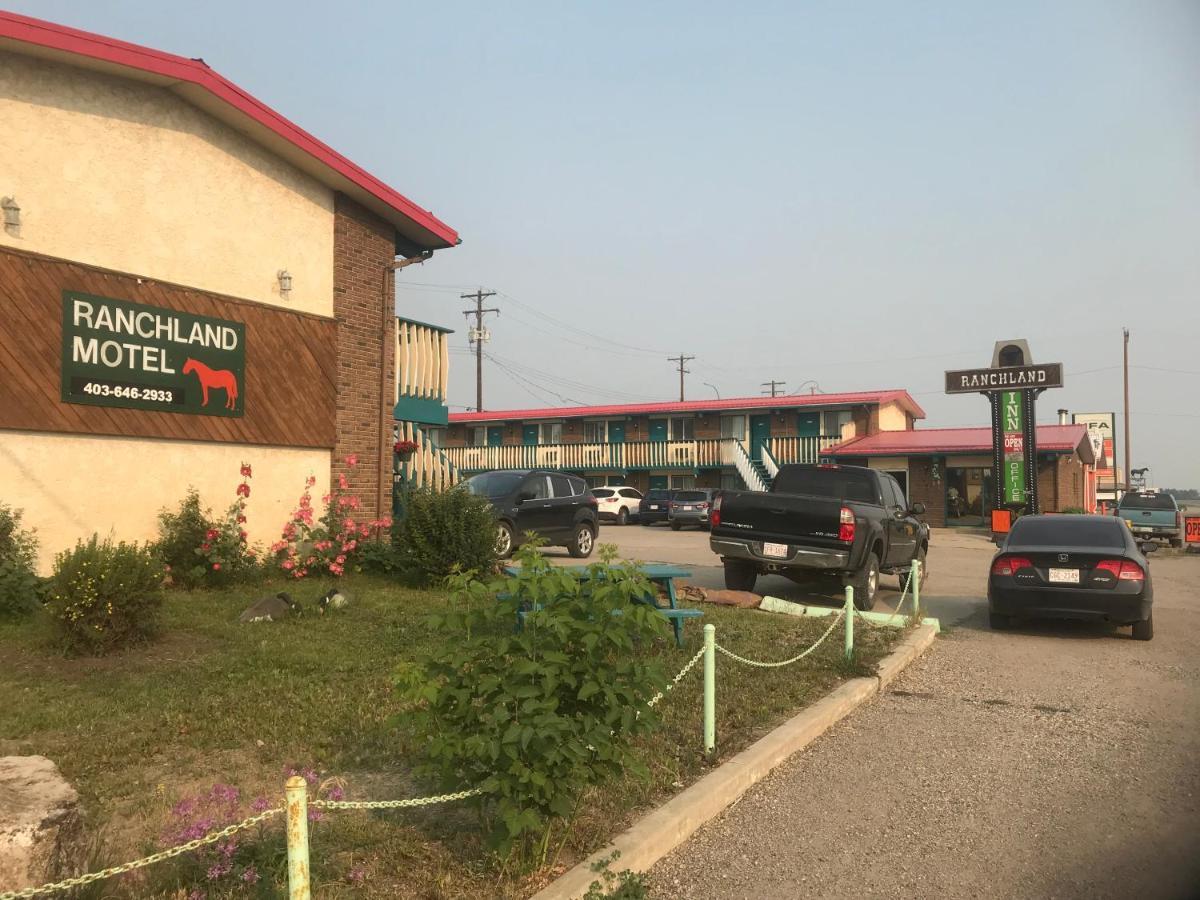 RANCHLAND Inn Nanton Bagian luar foto