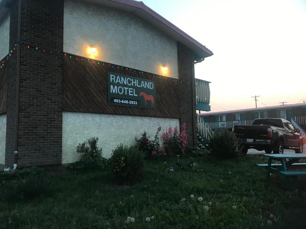 RANCHLAND Inn Nanton Bagian luar foto