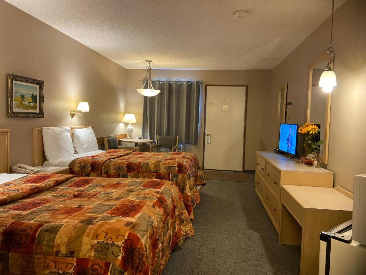 RANCHLAND Inn Nanton Bagian luar foto