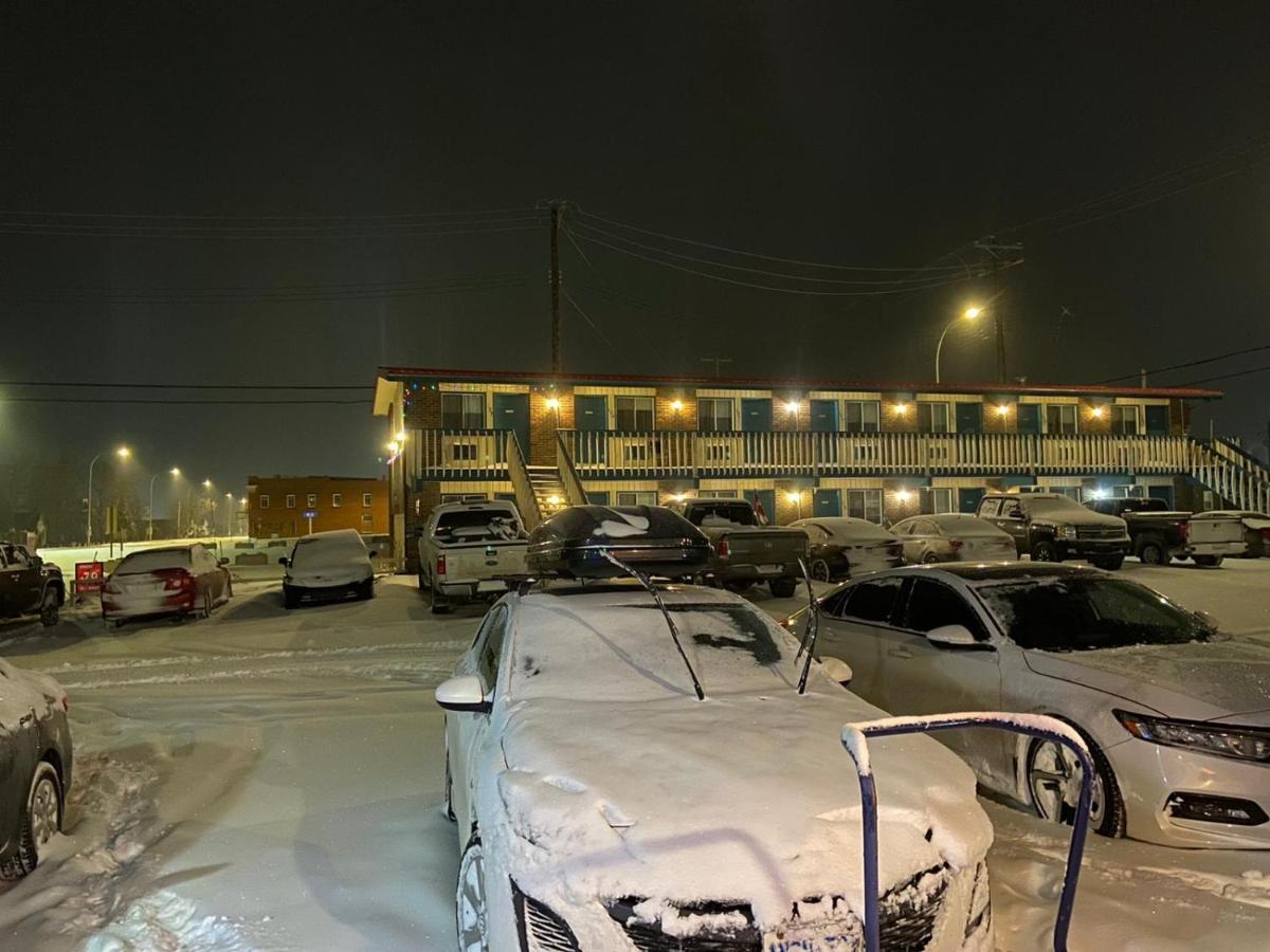 RANCHLAND Inn Nanton Bagian luar foto