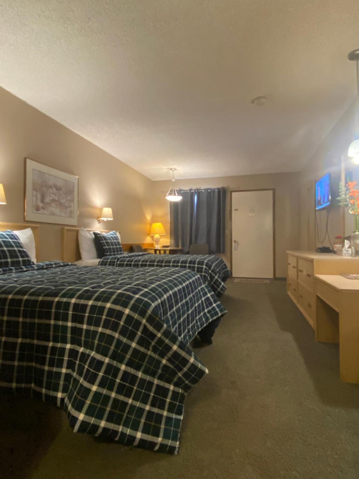 RANCHLAND Inn Nanton Bagian luar foto